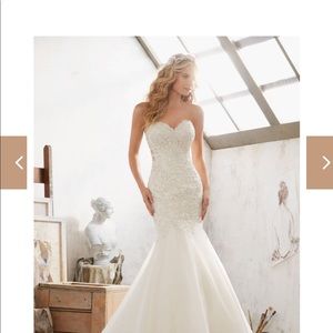 Wedding gown size 16 off white